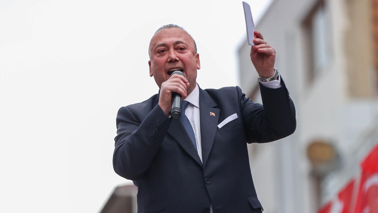 Özkan Yalım Özgür Özel para iddiası